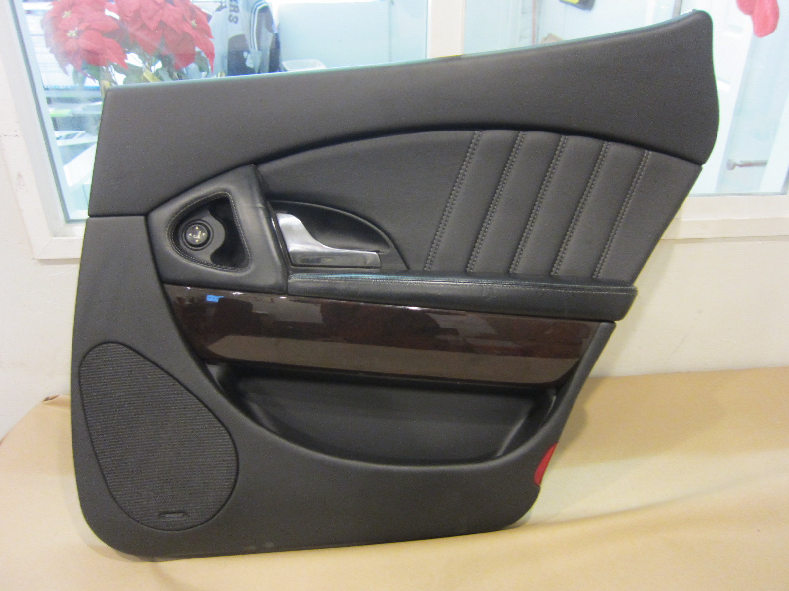 Maserati Quattroporte RH Rear Interior Door Panel.Black. - Part# 66939700