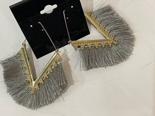 3- V Shape Tassel fringe silky dangle geometric earrings. Lightweight. - Picture 12 of 15