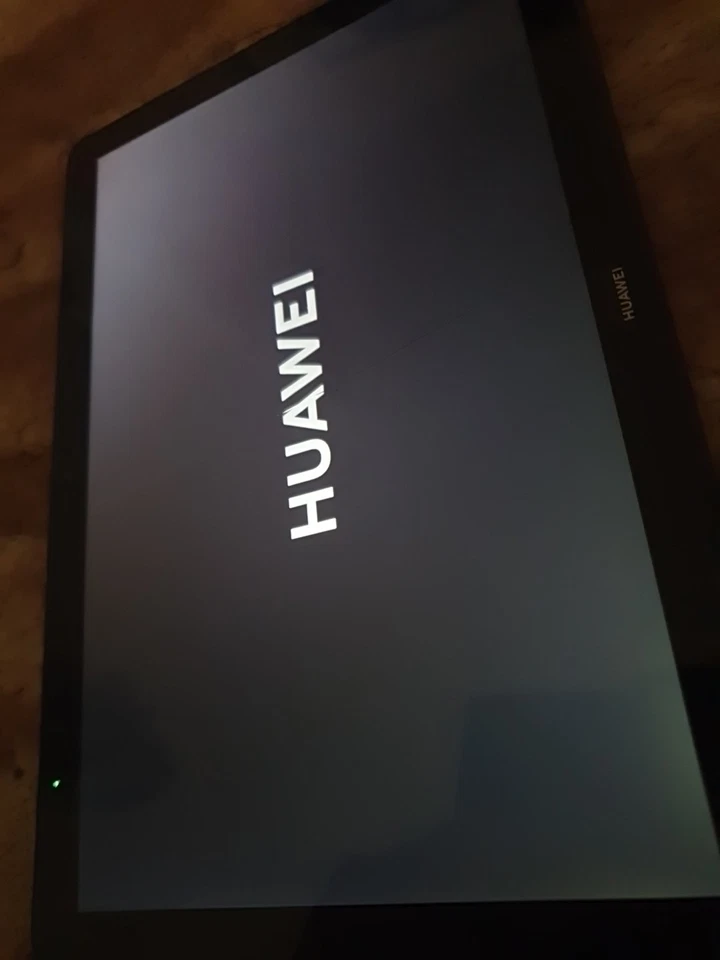 Tablett Huawei MediaPad T5 16GB 4G  LTE AGS2-L09 - Bild 2 von 4