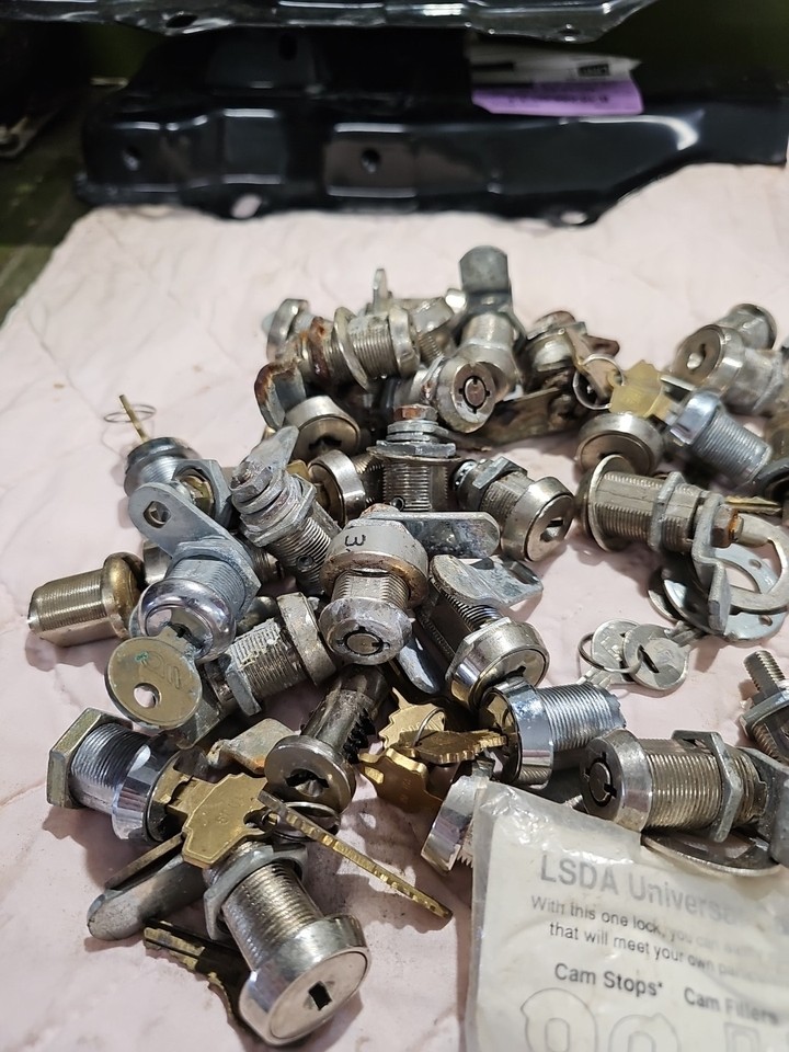 Big Lot Pinball Arcade Vending Machine Coin Door Locks Cabinets Part ...