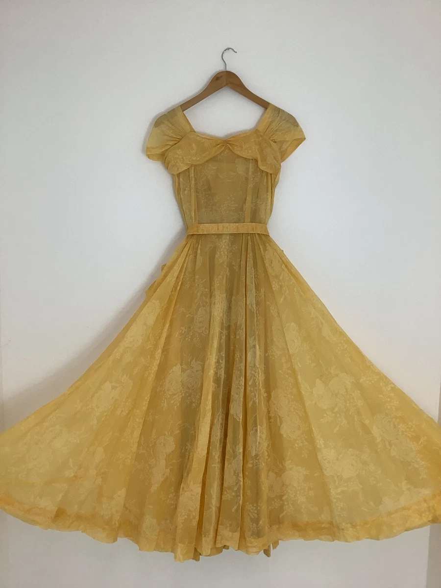 vintage evening dresses uk Purple Vintage Occasion Dresses Uk A Rare 70s Lilac Laura Ashley Dress In The Studio ??