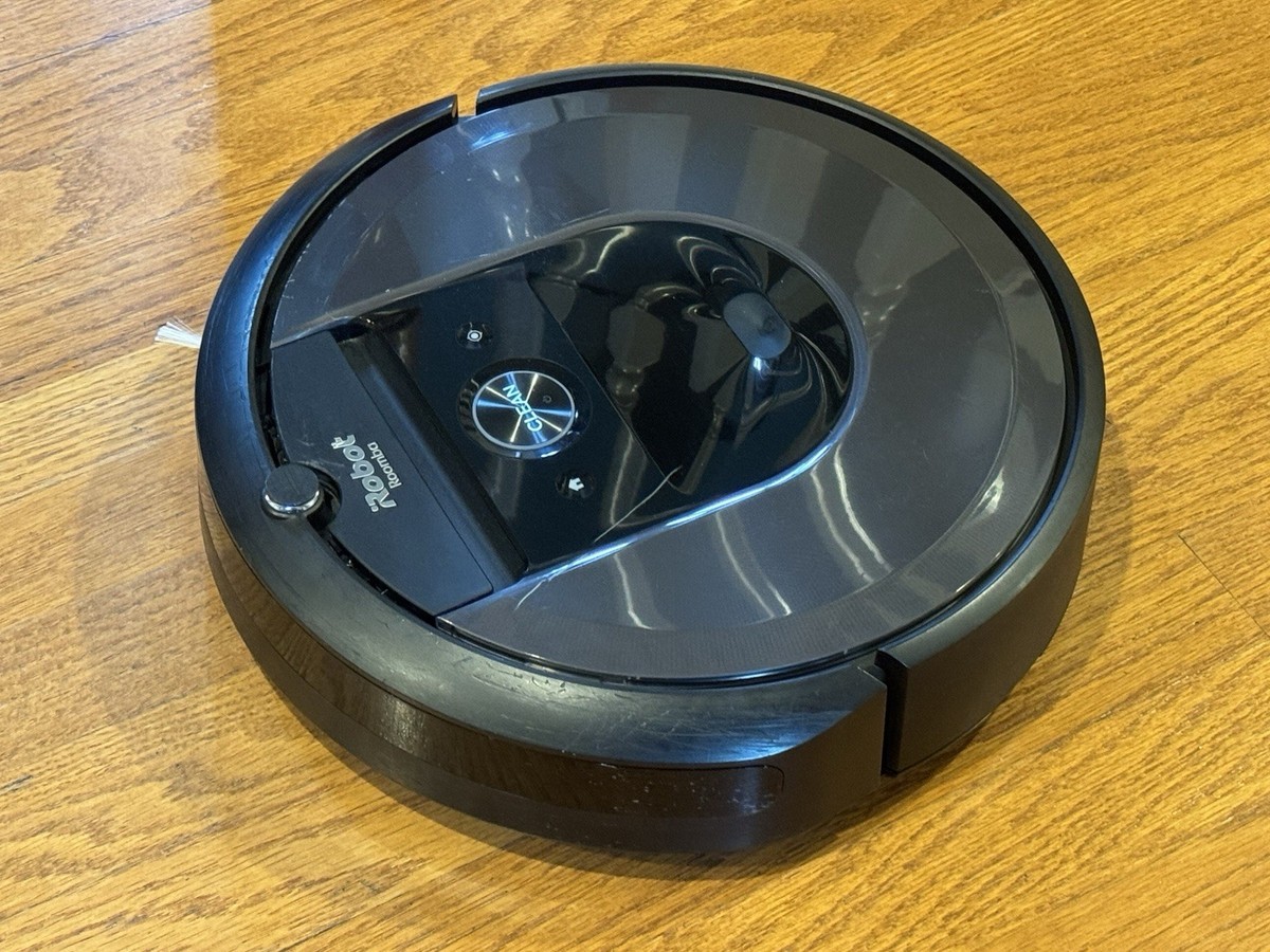 Refurbished iRobot Roomba i7 (7550 Robot Only) Robot Vacuum