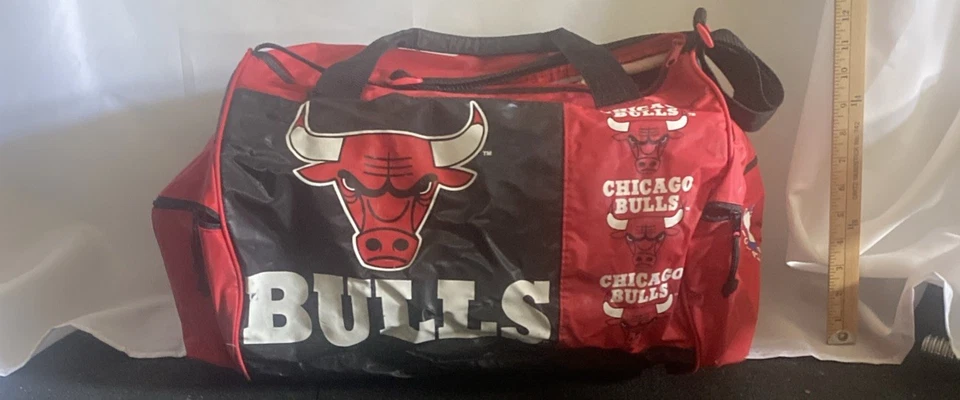 Bolso de Lona Vintage Chicago Bulls NBA Con Correa Ajustable Cremallera Superior Roto Foto 4 de 4