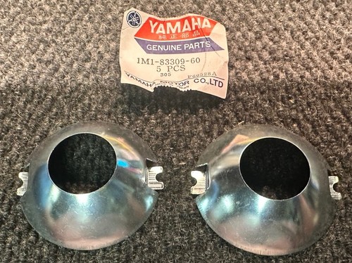 2x 1M1-83309-60 NOS Yamaha Flasher Lamp Reflector DT100 DT125 DT250 XT250 S270b - Picture 2 of 2