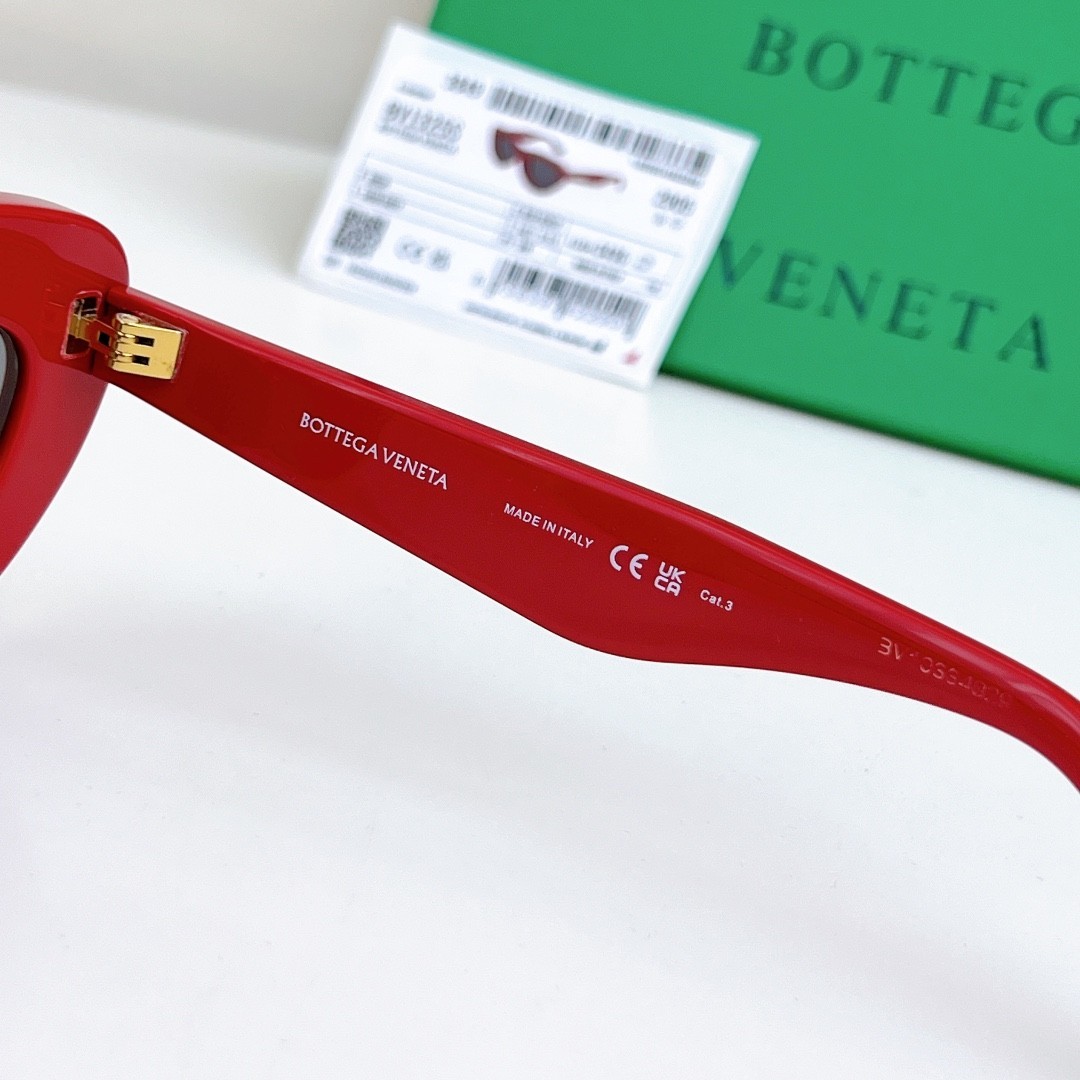 Bottega Veneta BV1325S Sunglasses Red Fashion Women Cat Eye Luxury