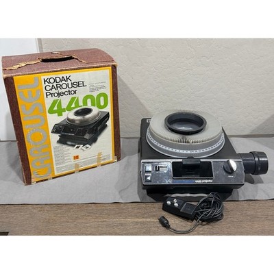 Kodak Carousel 4400 Slide Projector with 102-152mm Zoom Lens Tray Remote Box