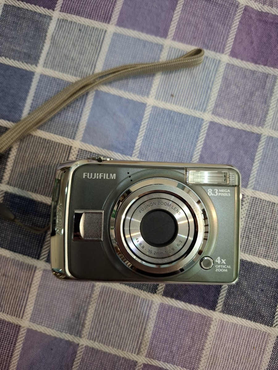 Fujifilm FinePix A Series A825 8.3MP Digital Camera - Silver for