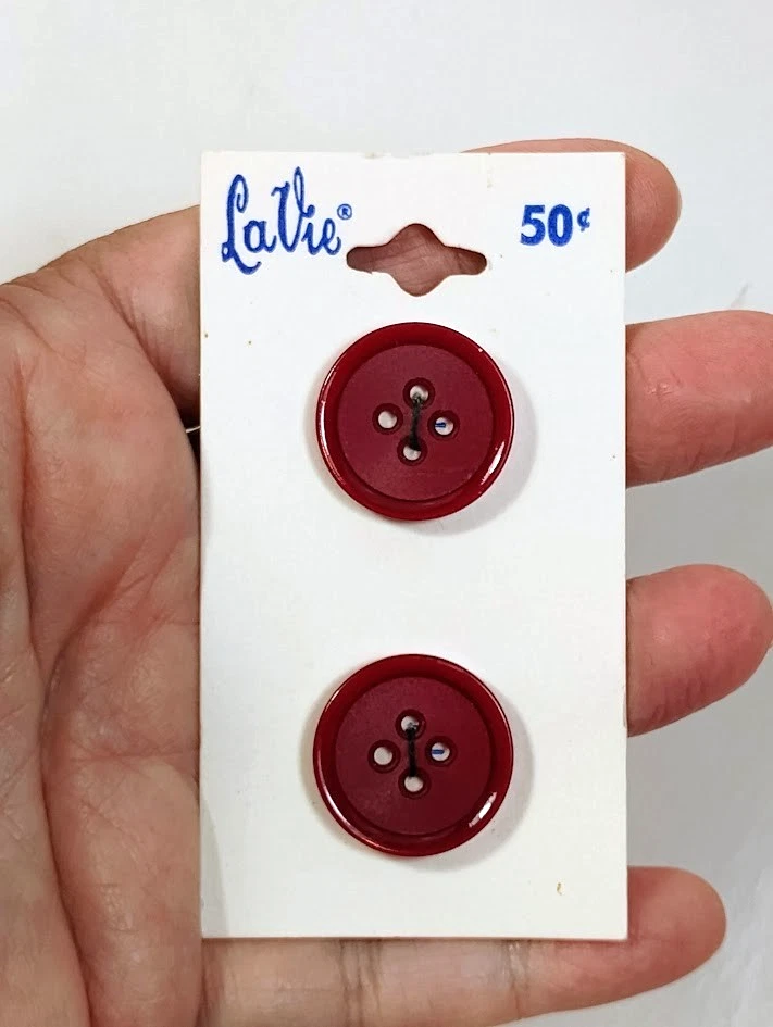 Vintage La Vie Wine Red Carded Buttons x 2 Pieces 4-Hole 7/8" B19 - Image 4 of 4