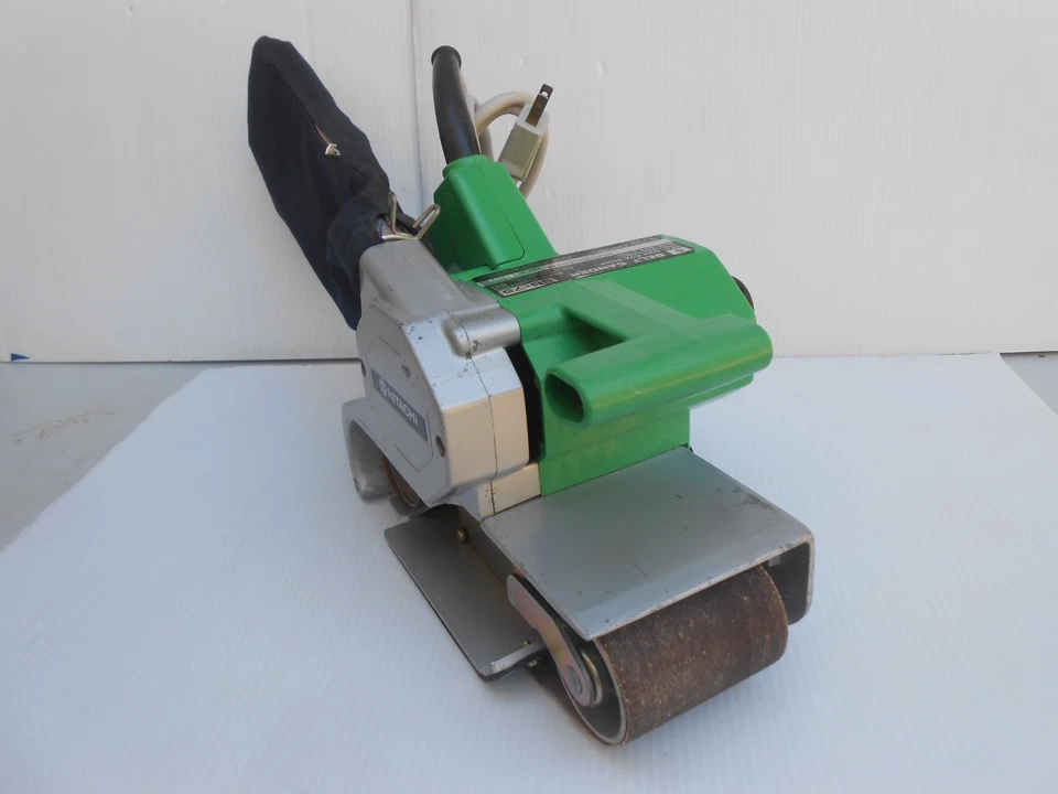 Lijadora de banda Hitachi SB-75 3".  Foto 4 de 4