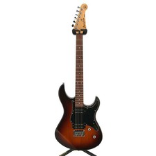 Guitarra Eléctrica Yamaha Yamaha/PAC120H/HHL303144/B Rango/62 [Usada]