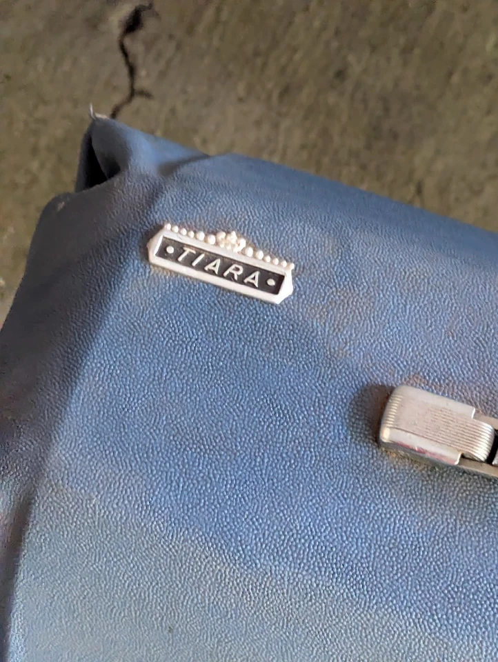 Vintage Retro American Tourister 44” Hard Large Garment Carrier Bag Luggage  - Image 2 of 4