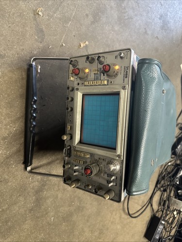 TEKTRONIX 465 OSCILLOSCOPE, 100 MHz, 2 CHANNELS, ANALOG Tested For The Power