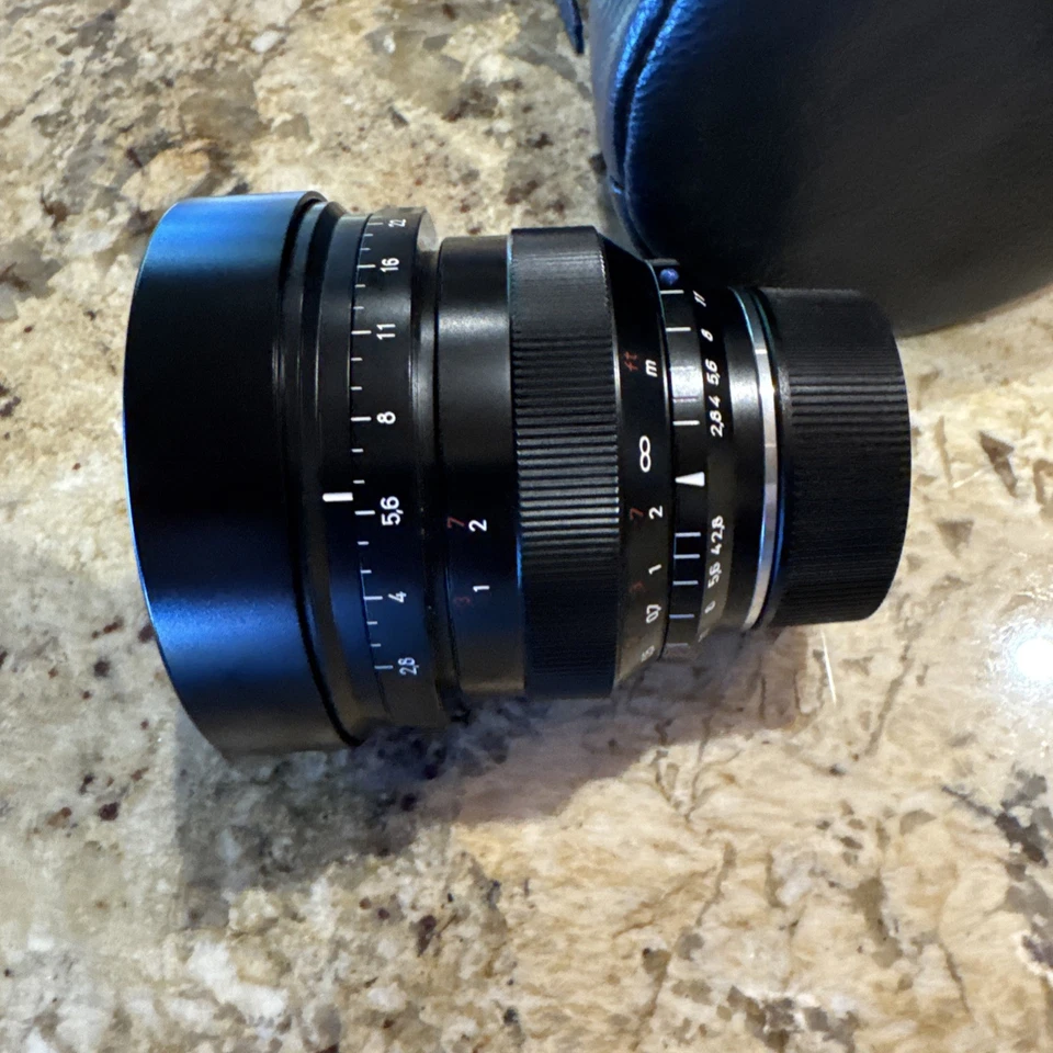 Carl Zeiss Distagon T*2.8/15 ZM 适用于徕卡 M 安装完好带原装皮革袋 — 第 2/4 张图片