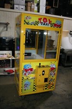 Toy Taxi Arcade Crane GAME!!! Set on Free play