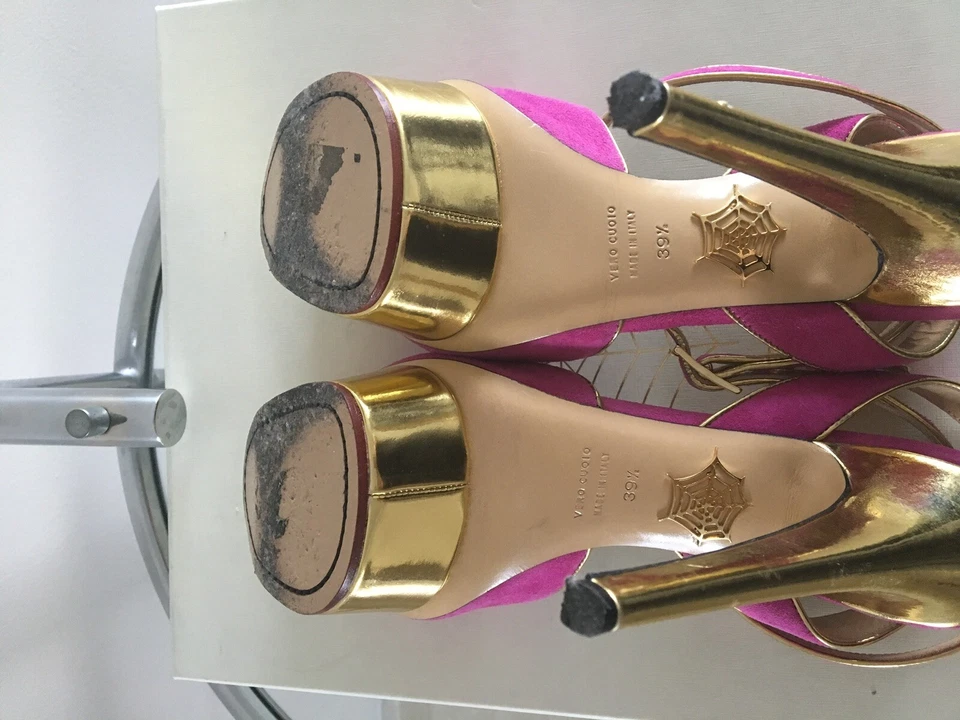 Sandálias Charlote Olympia Irina tamanho 39,5 US$ 825 varejo - Imagem 4 de 4