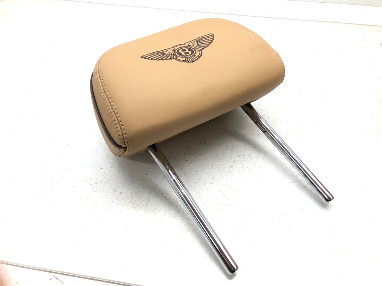 2014-2018 BENTLEY FLYING SPUR RIGHT PASSENGER REAR SEAT HEADREST OEM.