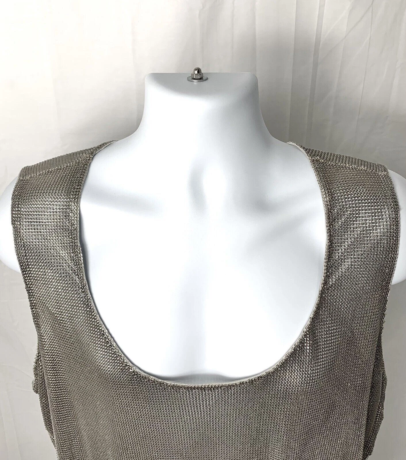 Canotta vintage anni 80 Gianni Versace in rete metallica taglia 52 nuova con etichetta RARA