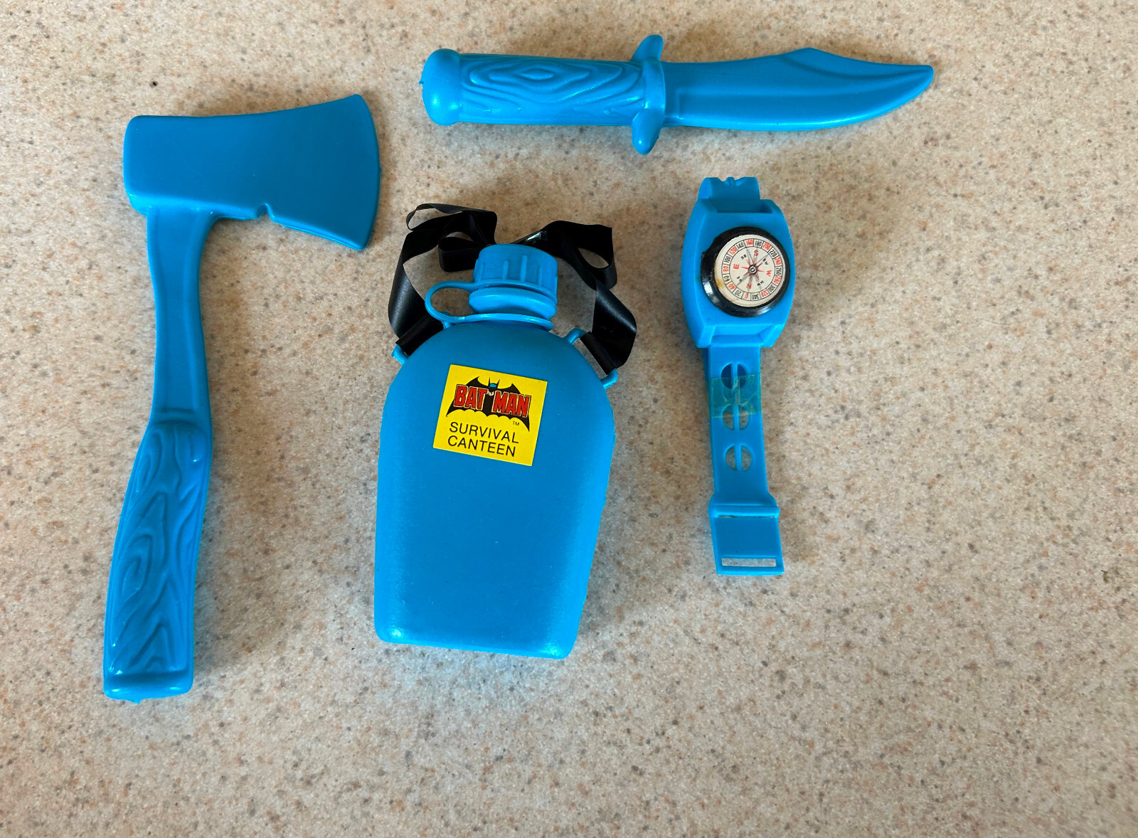 BATMAN SURVIVAL KIT (1989 Gordy) -- Loose / New