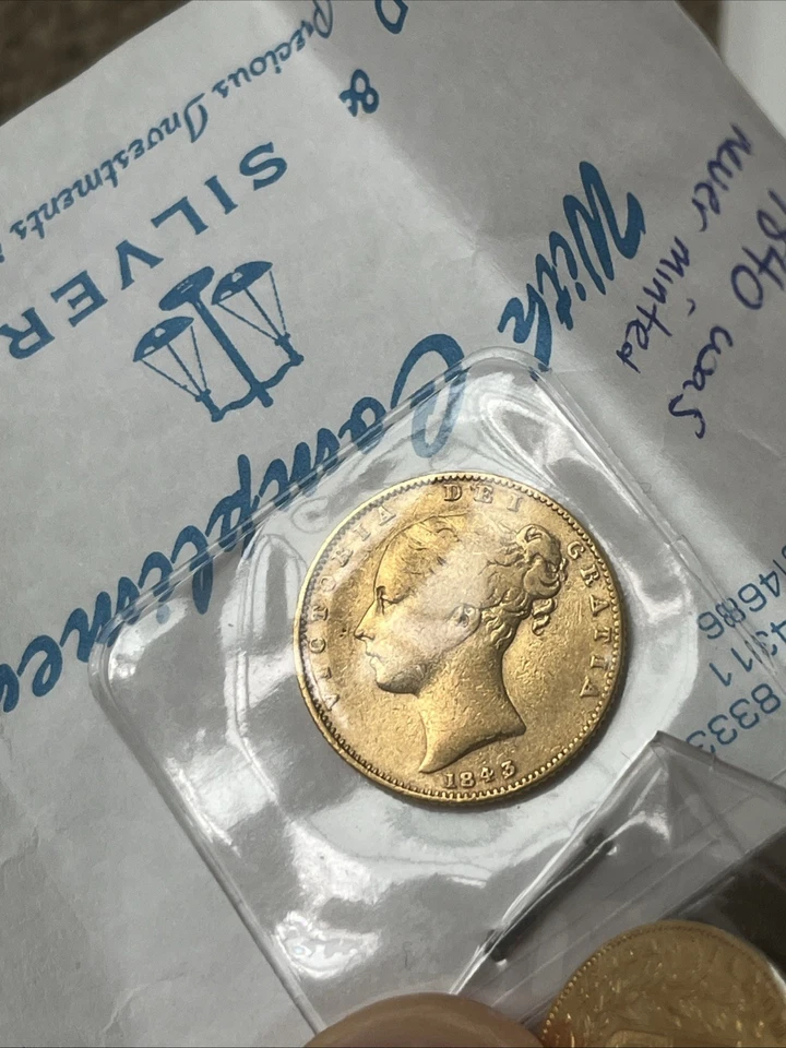 1843 Gold Full Sovereign Victoria Shieldback - Image 3 of 4