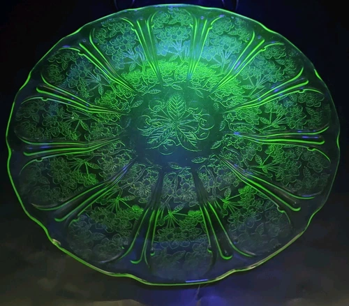 Two Vintage Jeanette Glass Green Depression Glass Plates Cherry Blossom 9" Glows