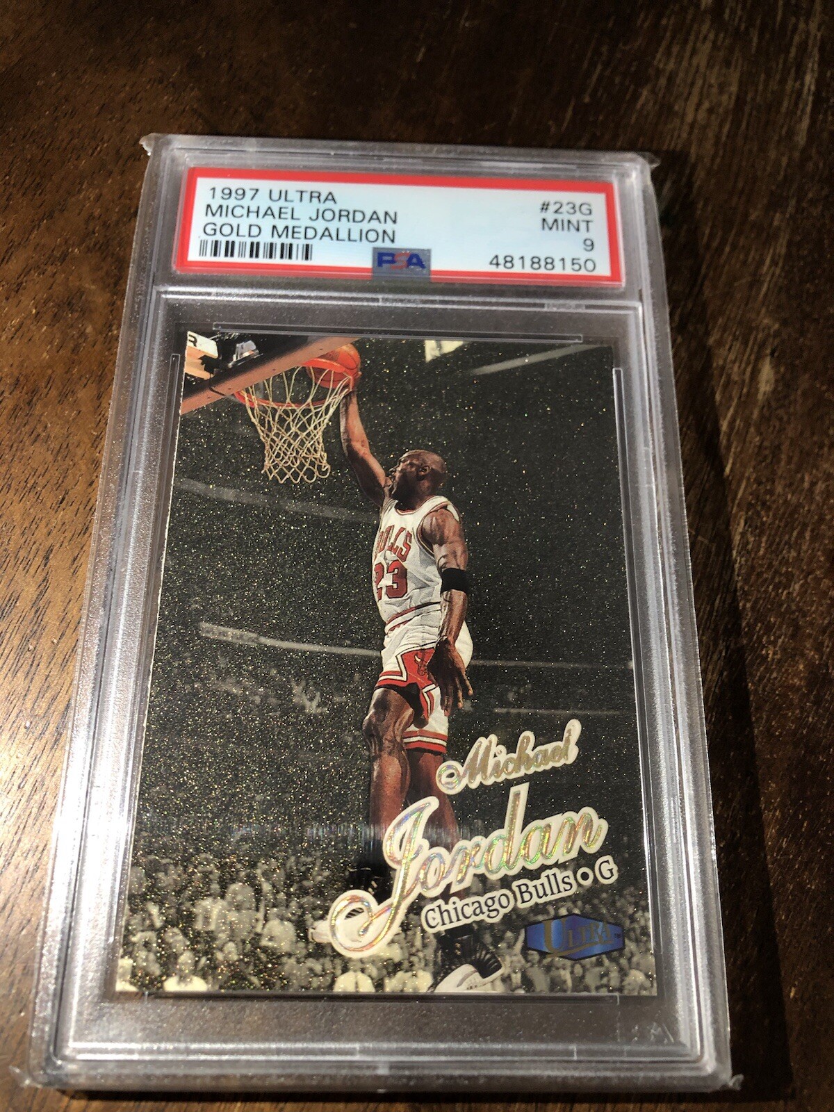 1997-98 Fleer Ultra - Michael Jordan #23G Gold Medallion