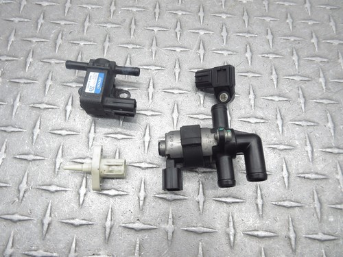 2007 07-08 Honda CBR600RR CBR 600RR Air Intake Pressure Temp MAP Sensor Valve - Picture 6 of 15