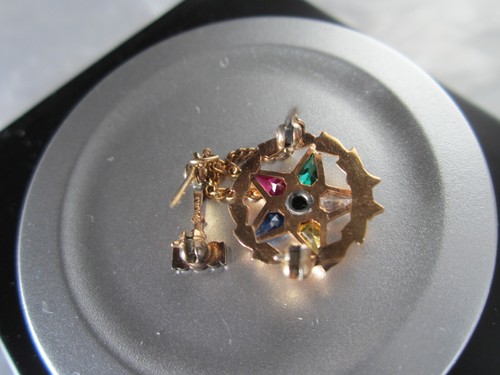 VINTAGE 10K GOLD GENUINE DIAMOND SAPPHIRE EMERALD EASTERN STAR FREE MASON BROOCH - Picture 15 of 17