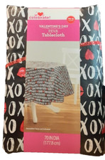 Way To Celebrate Valentine's Day Tablecloth 70 In Round Red Lips and Hearts New