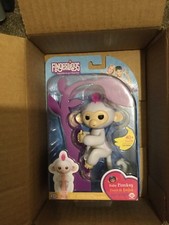 Free Ship -100 AUTHENTIC WowWee Fingerlings White Baby Monkey Sophie Fingerling