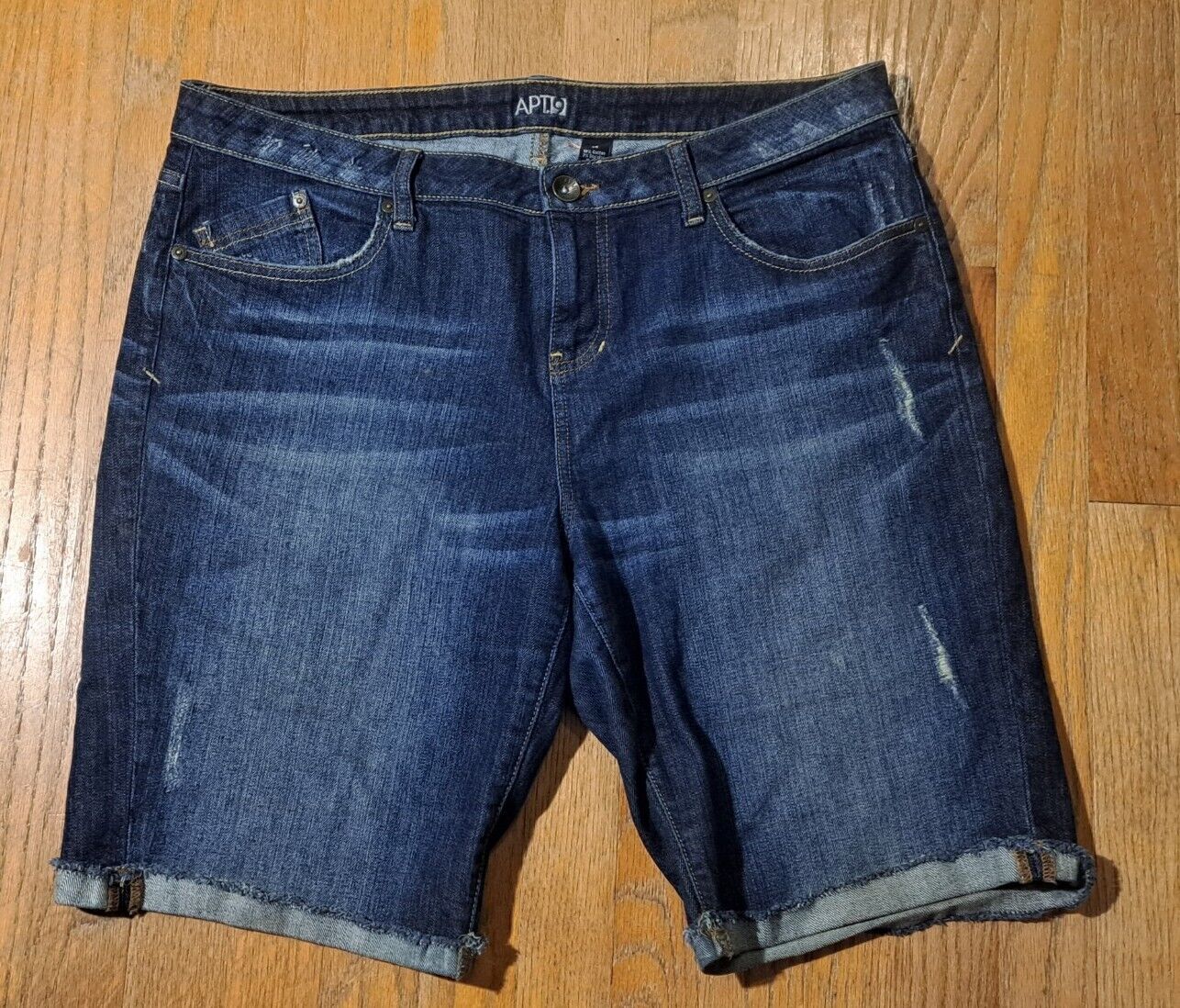Picture 1 of 3