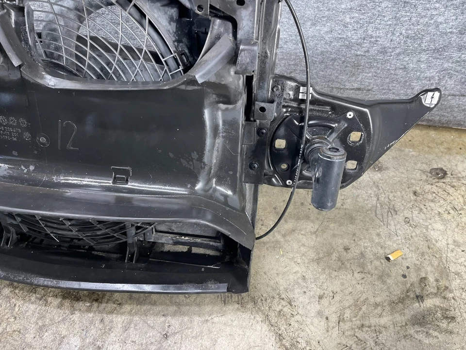 BMW 1999-2006 E46 330CI 325CI RADIADOR DELANTERO NÚCLEO SOPORTE CLIP OEM 67k Foto 4 de 4