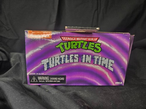 NECA - Turtles in Time - Raphael Action Figure - Teenage Mutant Ninja Turtles - Picture 5 of 5