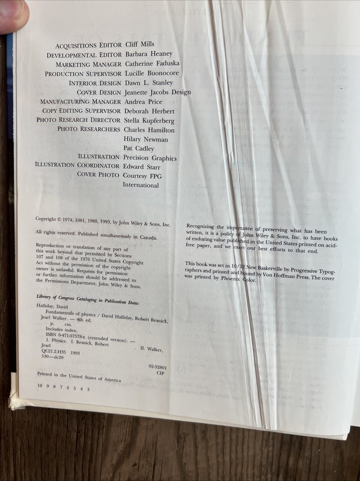 Fundamentals of Physics by Jearl Walker, David Halliday and Robert E