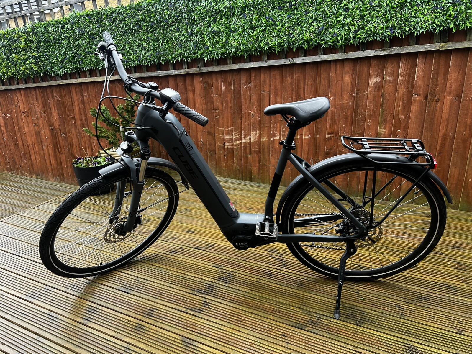 Cube Touring Electric Bike Bosch Motor eBay