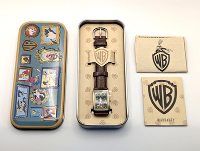 Vintage 1994 Fossil Warner Bros Bugs Bunny Tank Watch NOS Unworn Green Dial Box