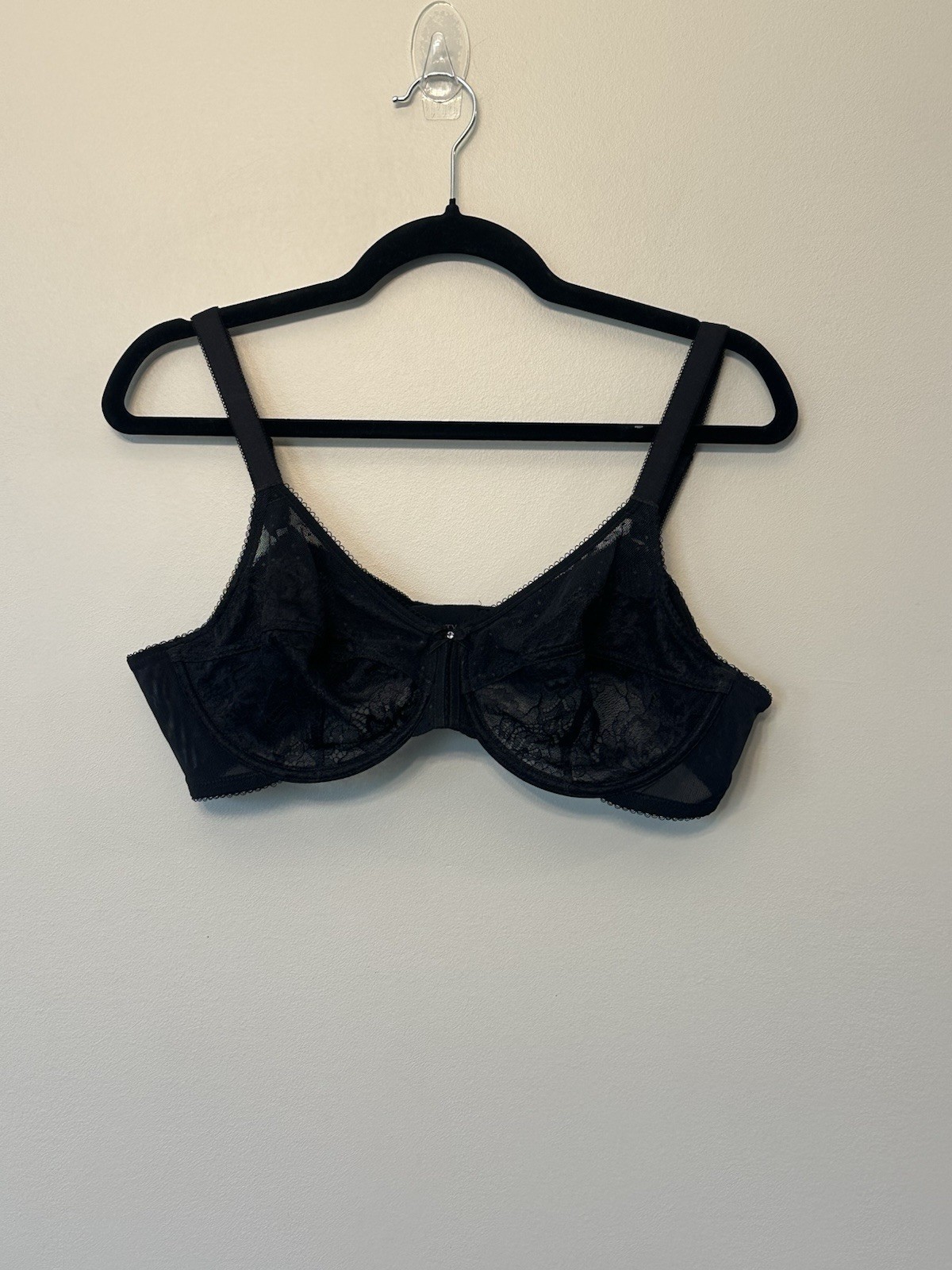 Vanity Fair Black Lace Underwire Bra Size 40C