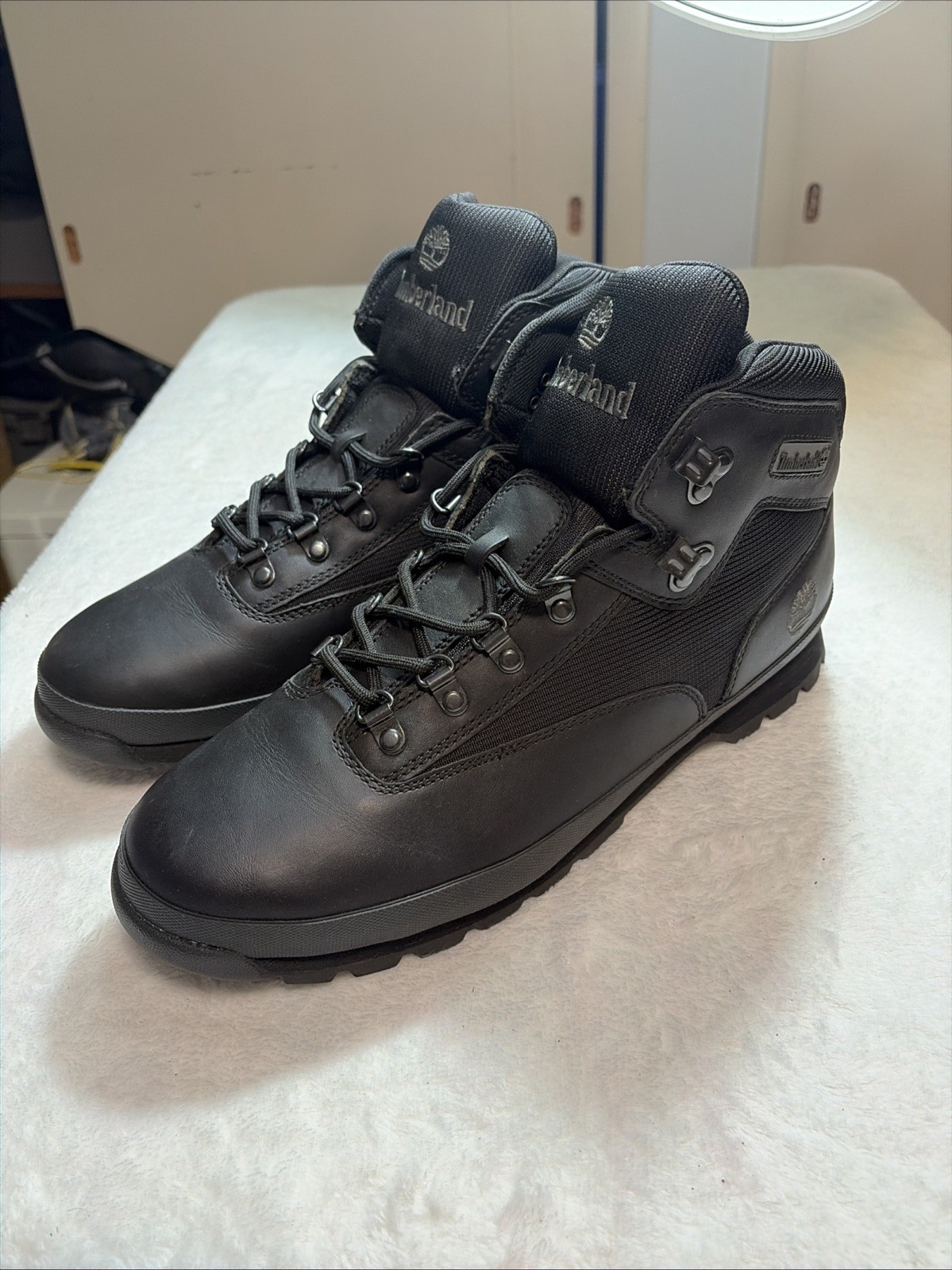 's Euro Hiker Mid Lace Up Black A50121 New Without Box