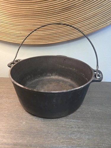 Vintage Cast Iron Wagner Ware Sidney O 10" Dutch Oven w/Handle 1268 J NO LID