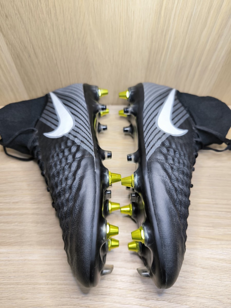 Nike Magista Obra II ACC ANTI CLOG US 8.5 UK 7.5 SOCCER CLEATS