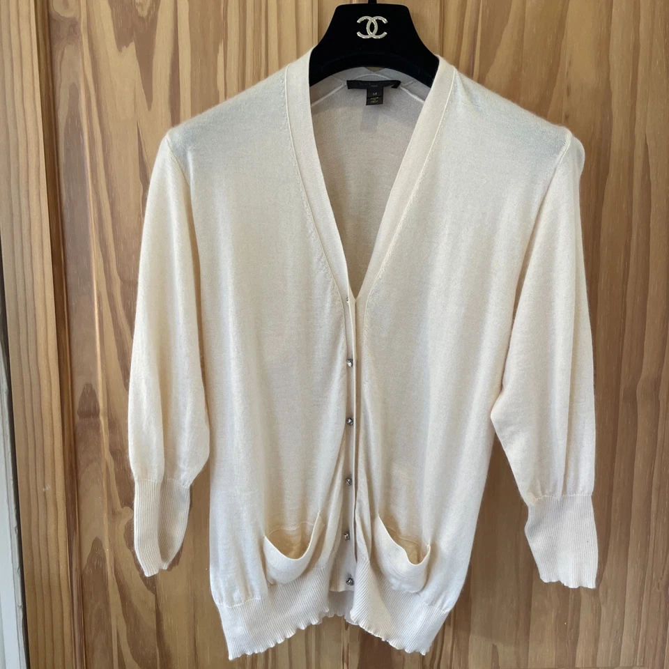 Кардиган на пуговицах Louis Vuitton кремовый кашемир/шелковые стразы, размер средний.  - Изображение 2 из 4