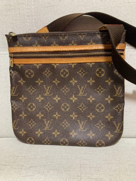 Authentic Louis Vuitton Monogram Pattern Crossbod… - image 2