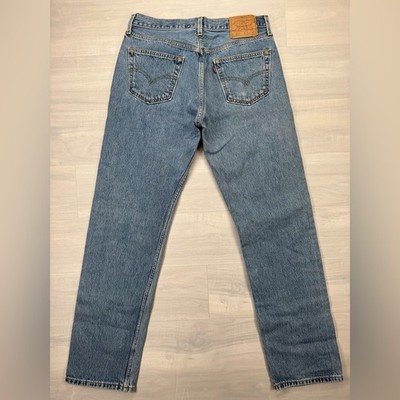 Levis 501 Mens Light Wash Straight Leg Button Fly Denim Jeans Blue 34x34 (33x33)