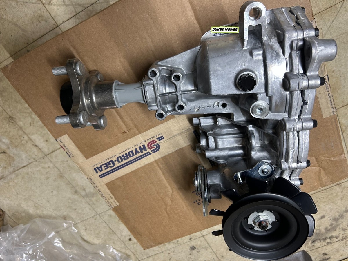 HYDRO GEAR RH TRANSAXLE ZC-AUBB-3D8B-2WPX,ZC-AUBB-8D8B-2WPX