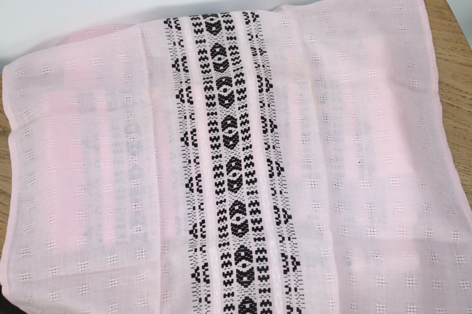 6 ANCIENNES SERVIETTES DE TABLE ROSE A MOTIFS - BISTROT ANCIEN - Photo 2/2