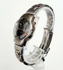 UNIQUE Women FUTURISTIC Watch BODY HEAT " The Art Of Innovation". Thermo. In BOX