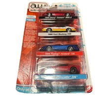 Auto World limited condition Deluxe series Target Exclusive CAMARO, MUSTANG 2