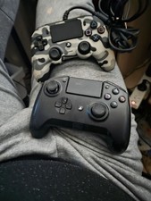 2x PS4  Controller 