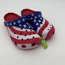 Crocs Classic American Flag Clog Men  s Size 10 - Women  s 12 USA Patriotic NWT