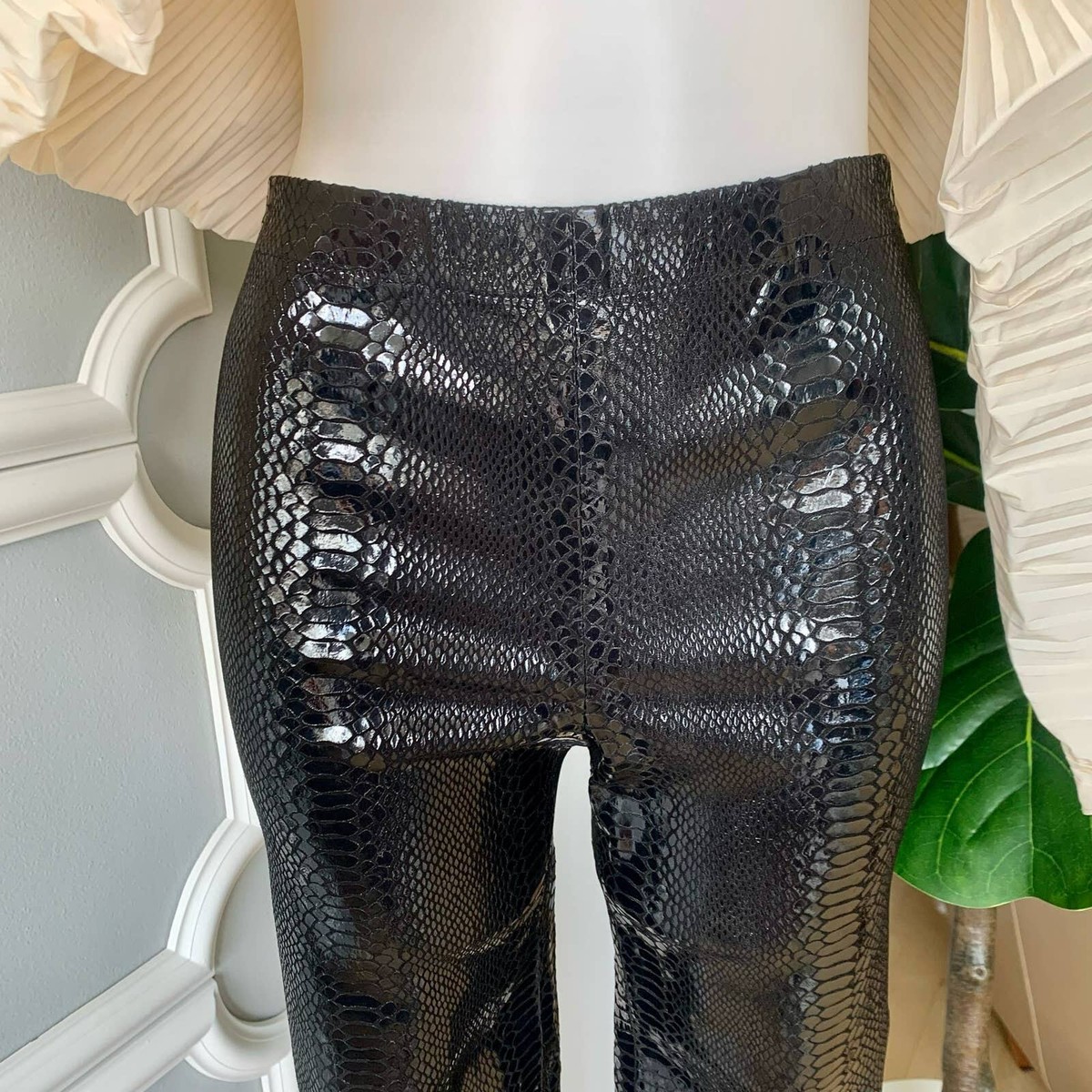Alice + Olivia Snake Embossed Leather Leggings Maddox Black  display picture 1