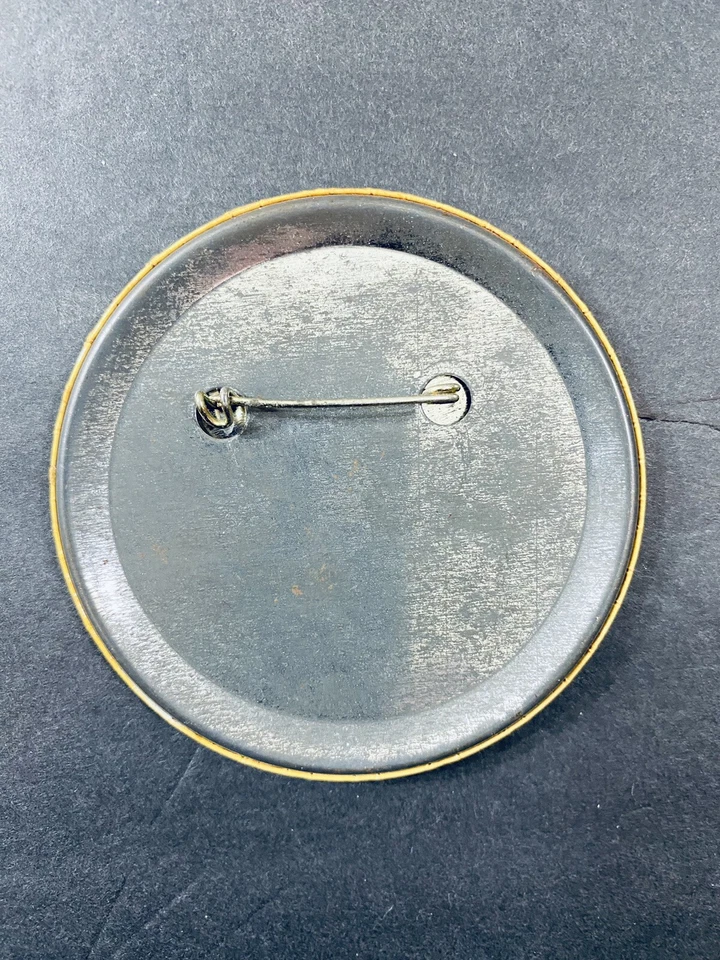 1978 Vintage Boxing Muhammed Ali-Leon Spinks Battle of New Orleans 3" Button Pin - Image 3 of 4